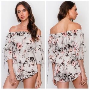 🇺🇸sale🇺🇸Floral boho off-shoulder romper